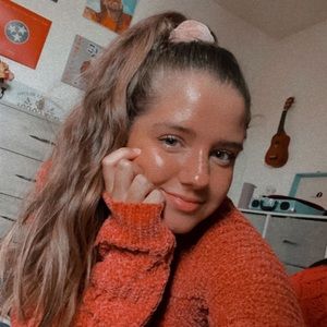 Meet your Posher, Adriana